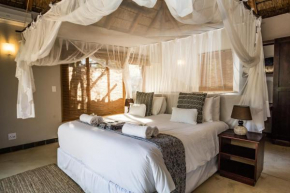 Отель Raptors Lodge  Hoedspruit